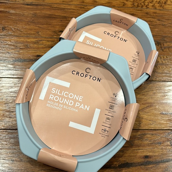 Crofton Silicone Round Pan. Set of 2. 10inch. NWT - Picture 4 of 5